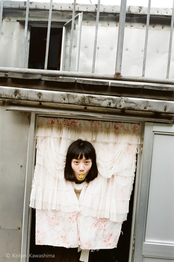 violet diary | 川島小鳥 KOTORI KAWASHIMA