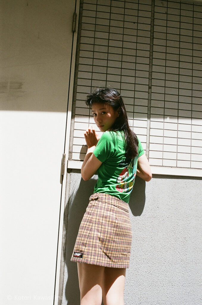 violet diary | 川島小鳥 KOTORI KAWASHIMA